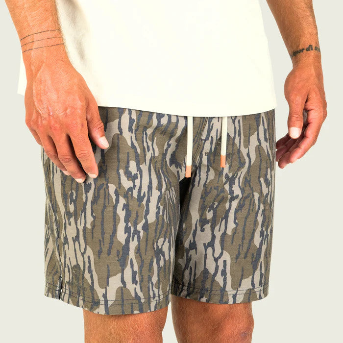 Marsh Wear Men's Fulton Mossy Oak Volleys - OG Bottomland