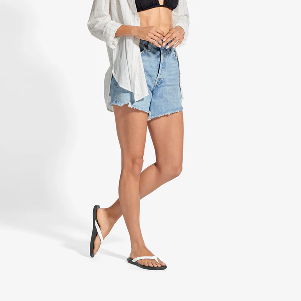 OluKai Women’s Ho‘ōpio Malua Beach Sandals - Bright White/Warm Sand
