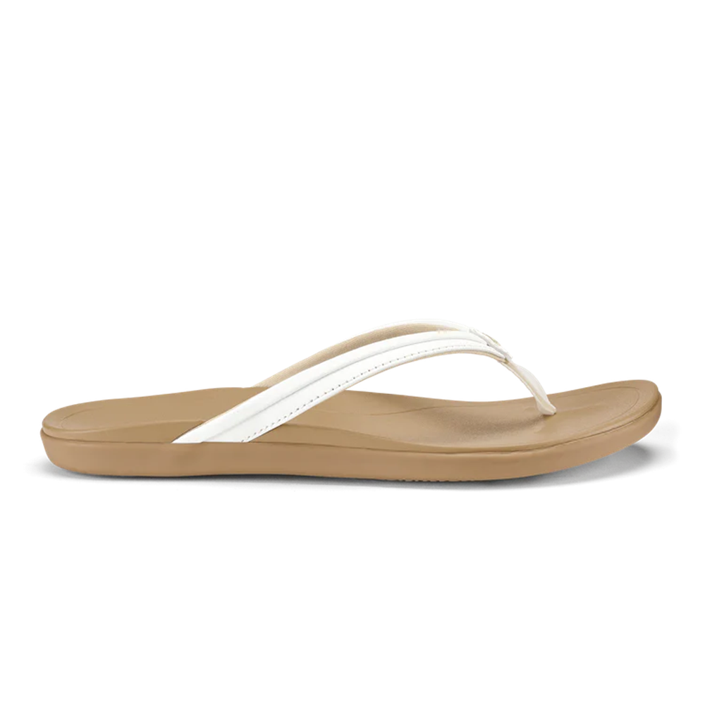 OluKai Women’s Ho‘ōpio Malua Beach Sandals - Bright White/Warm Sand