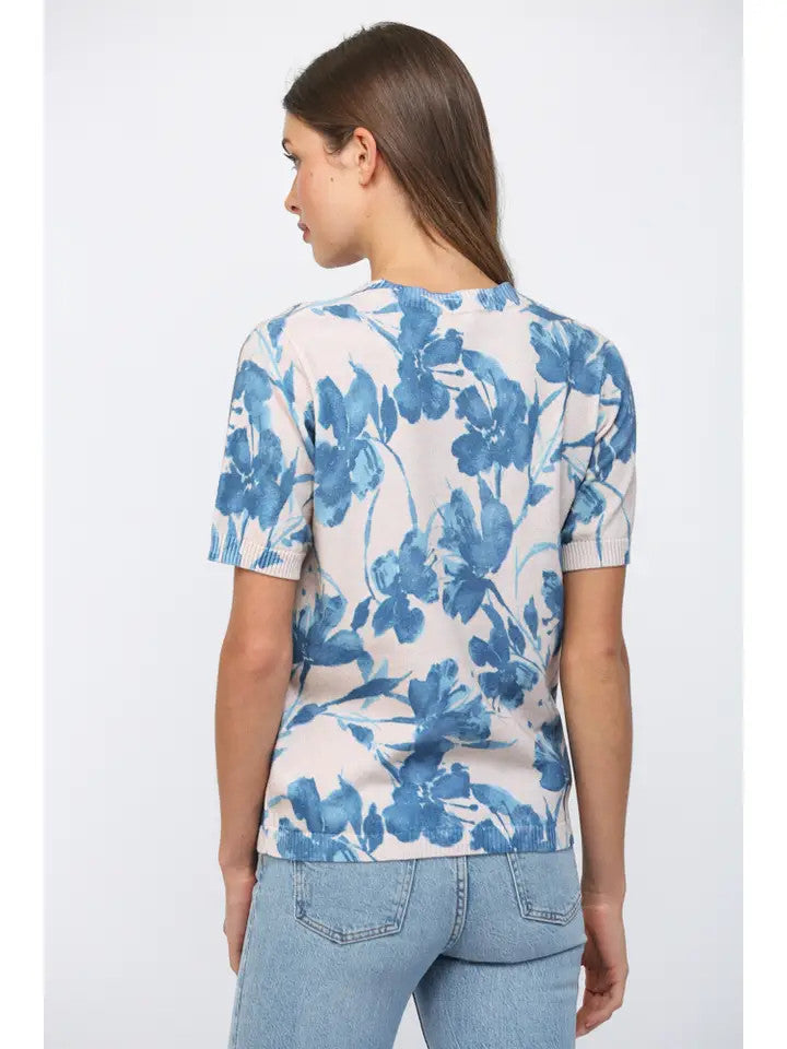 Fate Women's Blue and Beige Floral Short Sleeve Sweater