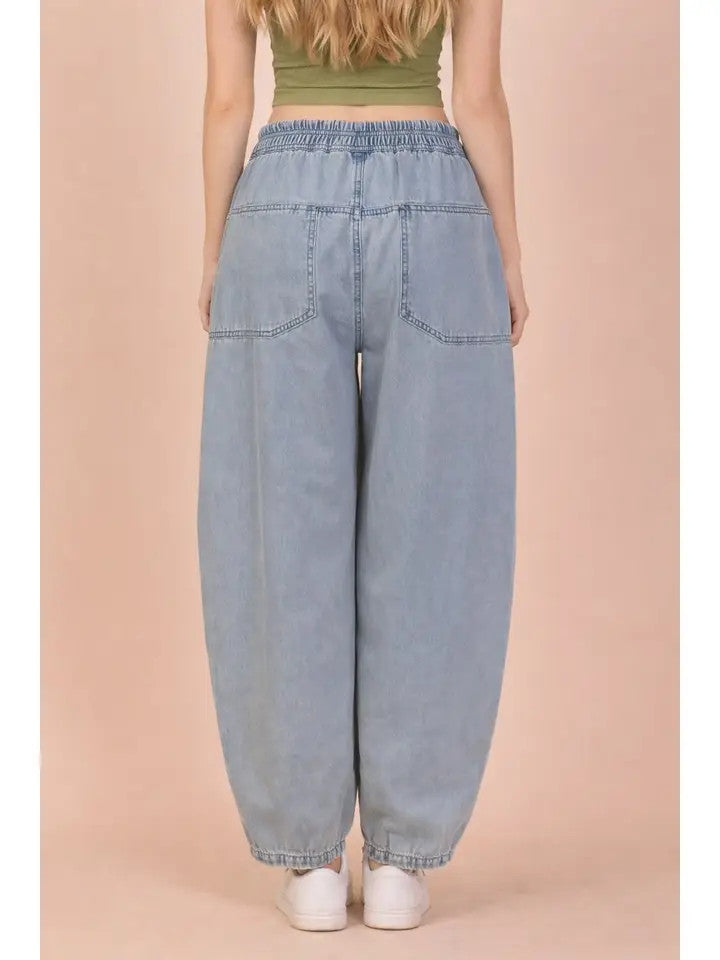 Very J Women's Light Indigo Mineral Washed Barrel Pants - Light Indigo