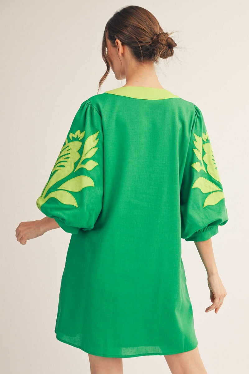 Jodifl Women's Green Baroque Floral Shift Dress