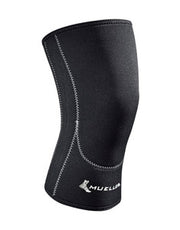 Mueller Closed Patella Knee Sleeve - Medium