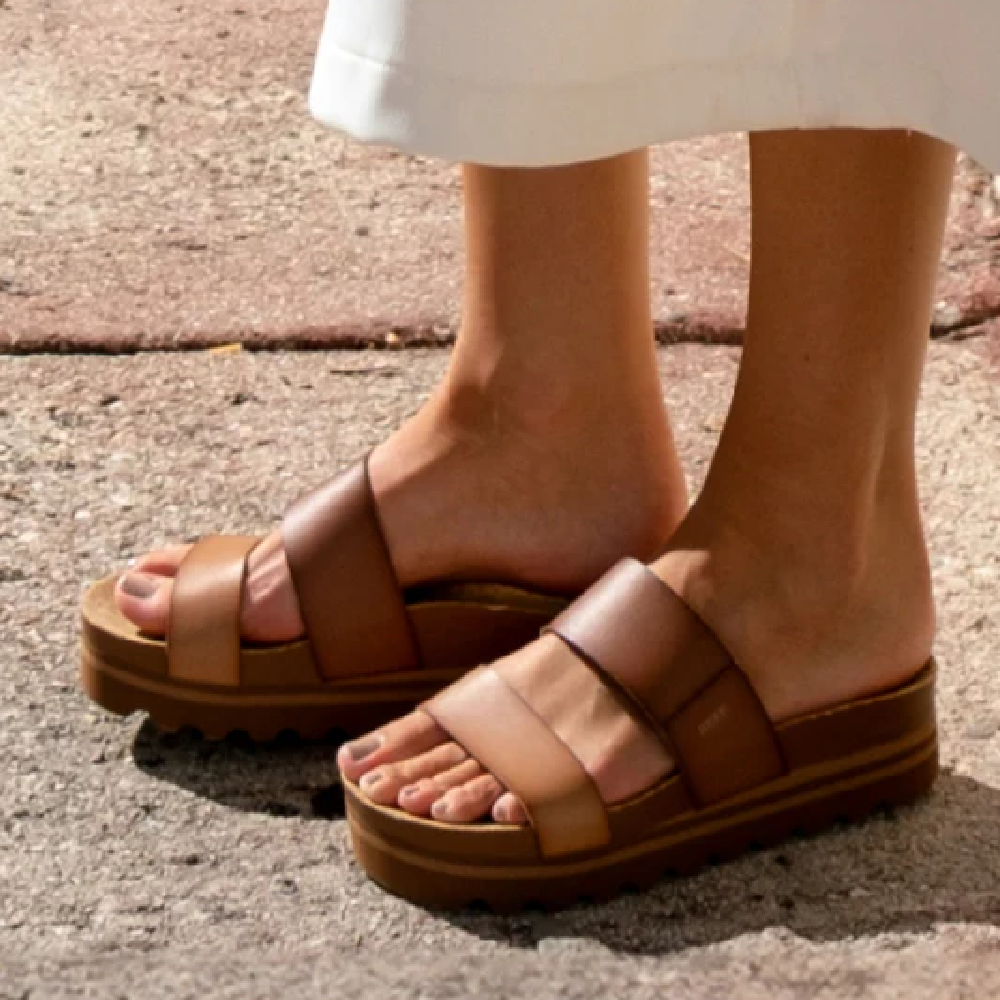 Reef Cushion Vista Hi Women's Platform Sandal - Espresso Duo