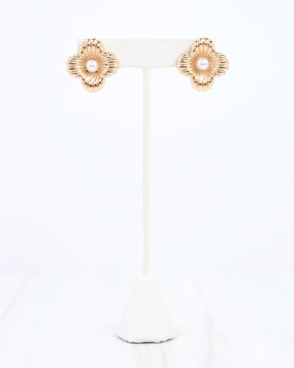 Caroline Hill Zinnia Textured Clover Stud Earring Gold