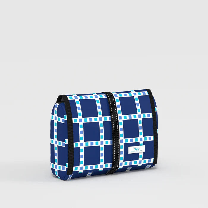 Scout Frame of Mind Beauty Burrito Hanging Toiletry Bag