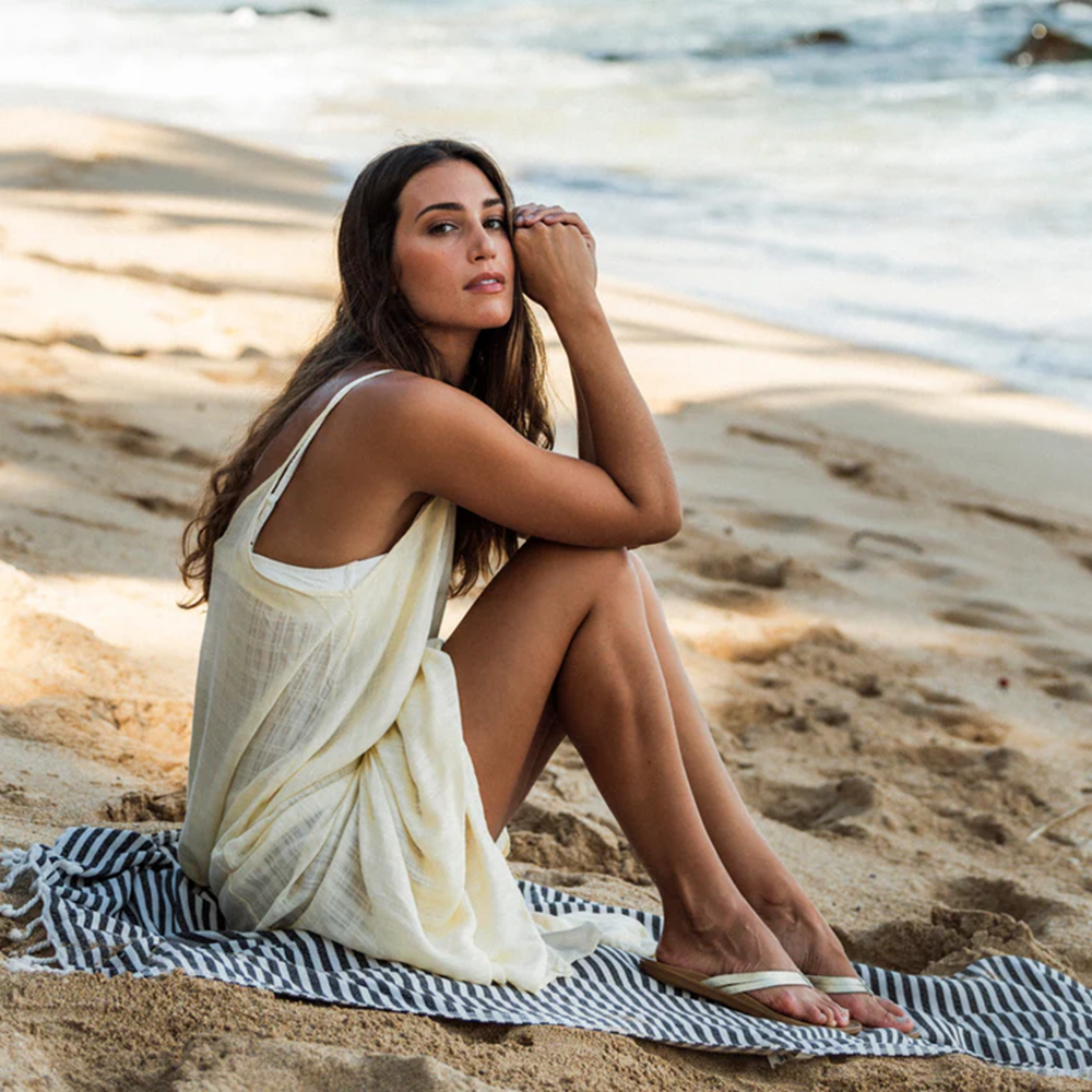 OluKai Women’s Ho‘ōpio HUI - Bubbly/Sahara