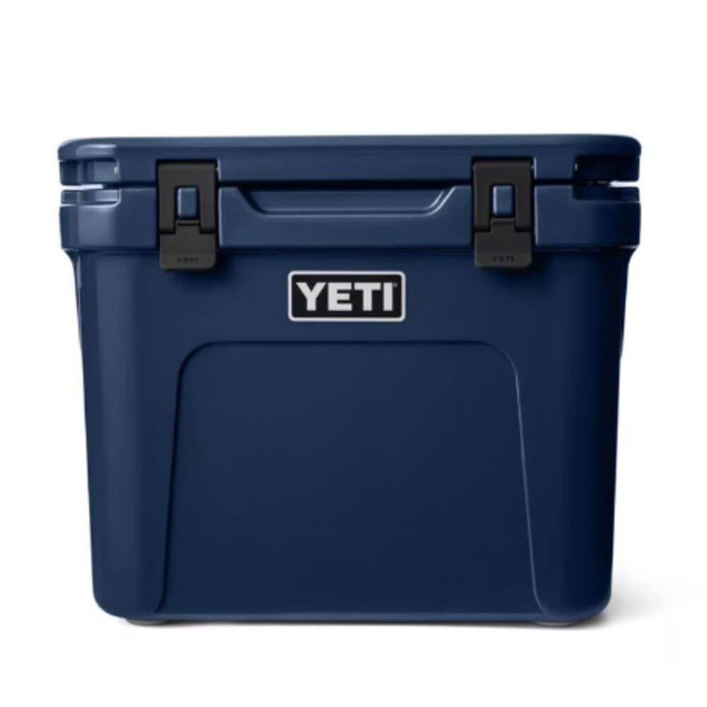 Yeti Navy 32qt Roadie 32 Roller Cooler