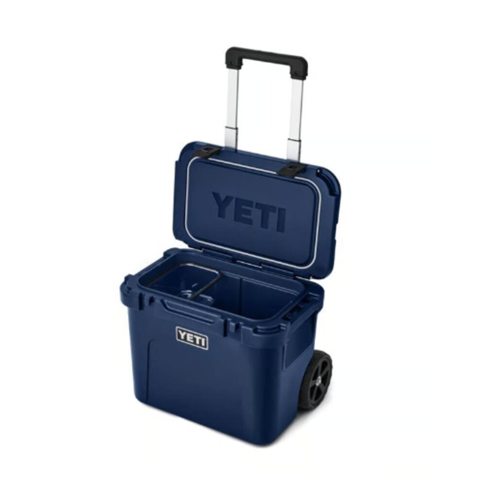 Yeti Navy 32qt Roadie 32 Roller Cooler
