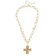 Canvas Elise Hammered Cross Cable Chain Necklace - Shiny Gold