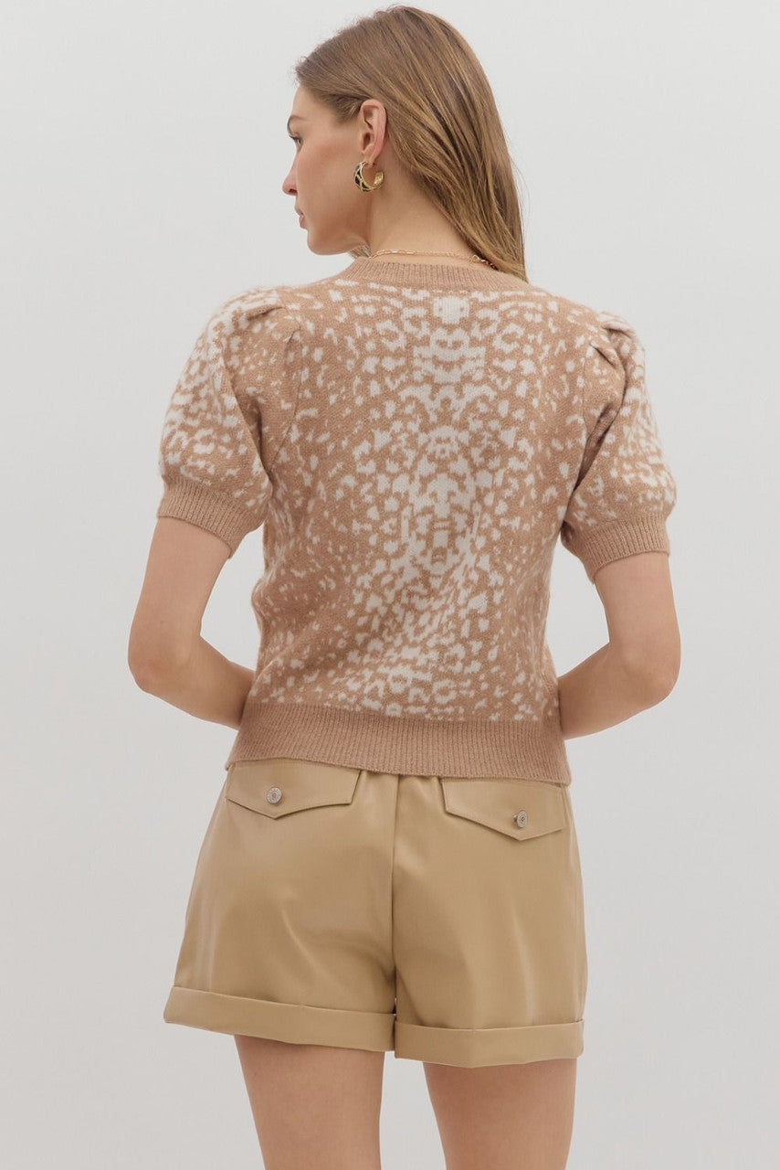 Entro Latte Animal Pattern Short Puff Sleeve Sweater