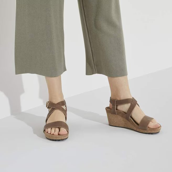 Birkenstock Women's Sibyl Wedge - Cognac Oiled Leather
