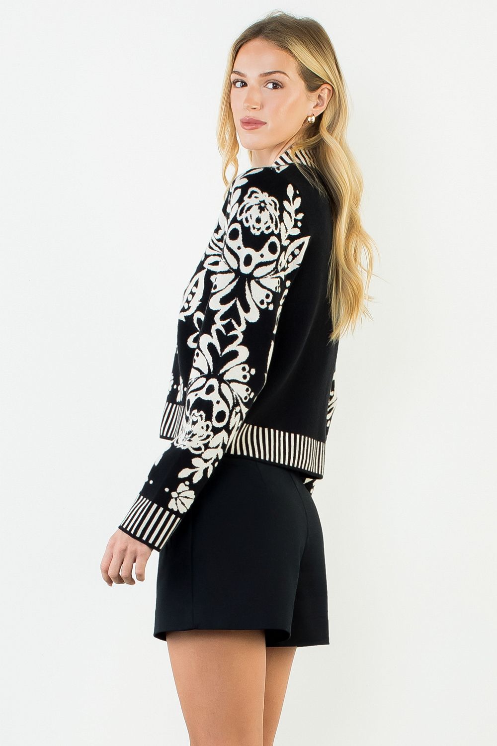 THML Women's Black Floral V-Neck Cardigan