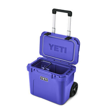 Yeti Roadie 32 Wheeled Cooler - Ultramarine Violet
